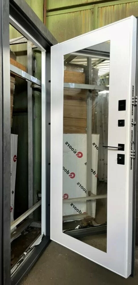 Вхідні двері QDOORS Колекція "Ультра" модель "Міроу" фото 4 | Соло Двері