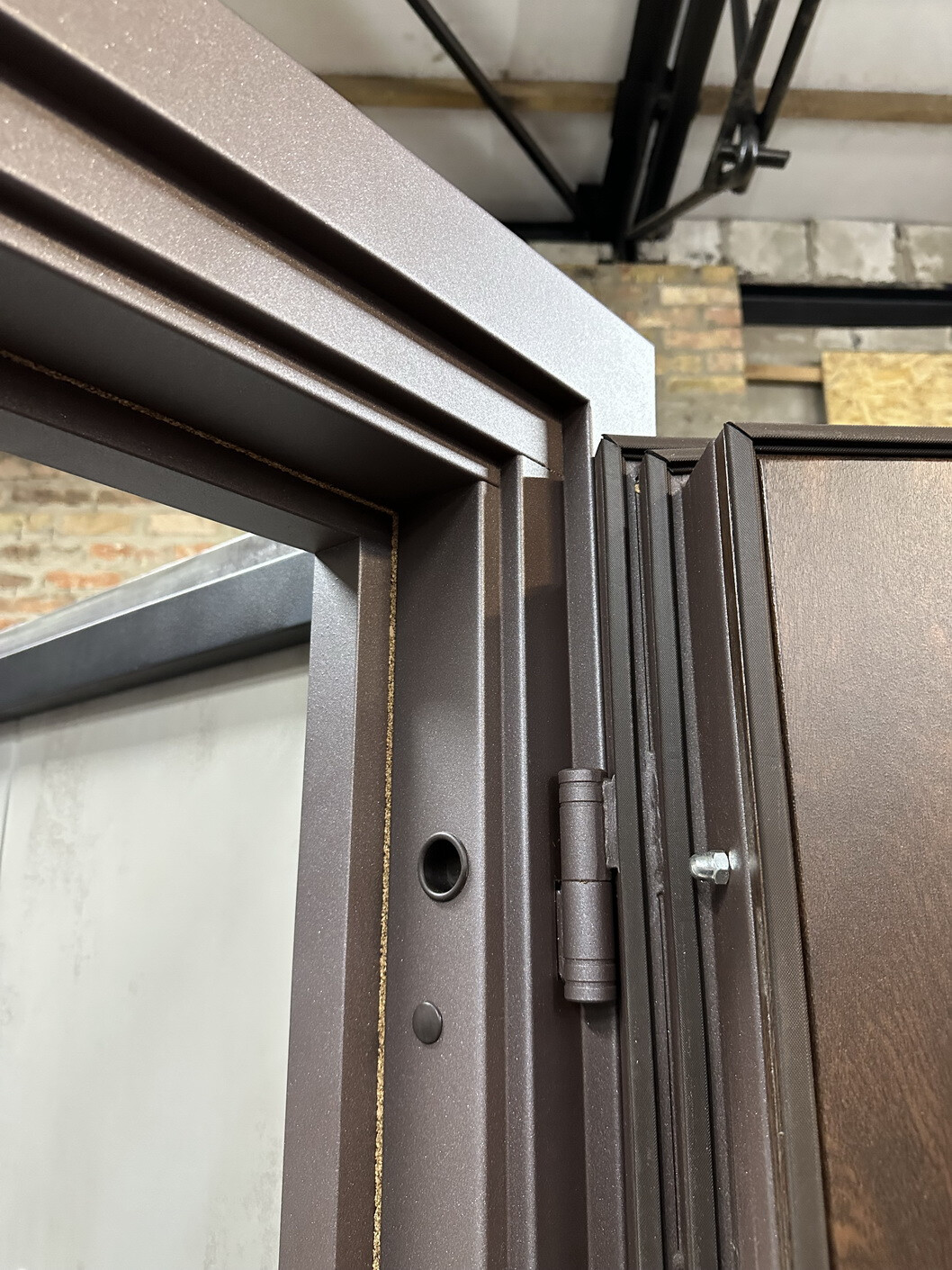 Вхідні двері REDFORT  Комфорт  "Форест браун Люкс" вулиця фото 5 | Соло Двері