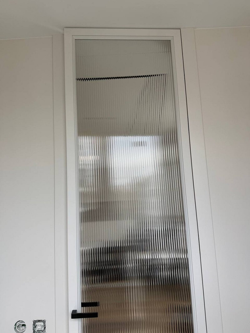 Двері міжкімнатні скляні  прихованого монтажуТМ DOORIS  модель "DG 01" фото 5 | Соло Двері